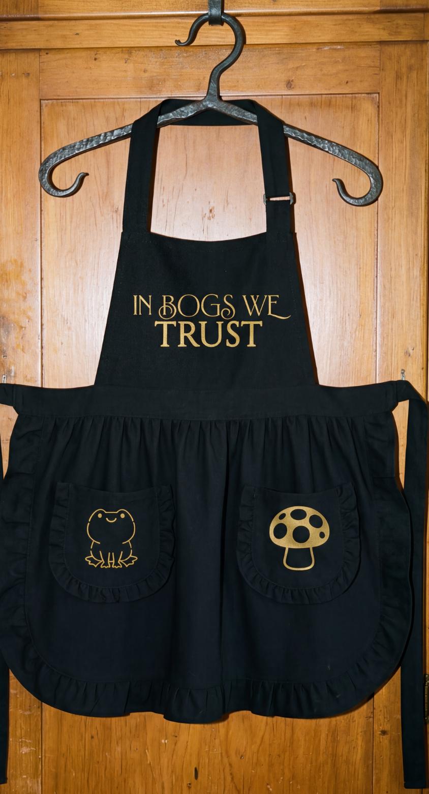 In Bogs We Trust Ruffled Apron with Pockets - Toad and Mushroom Kitchen  Cottagecore Baking Gift - Whimsigoth Gardening Apron