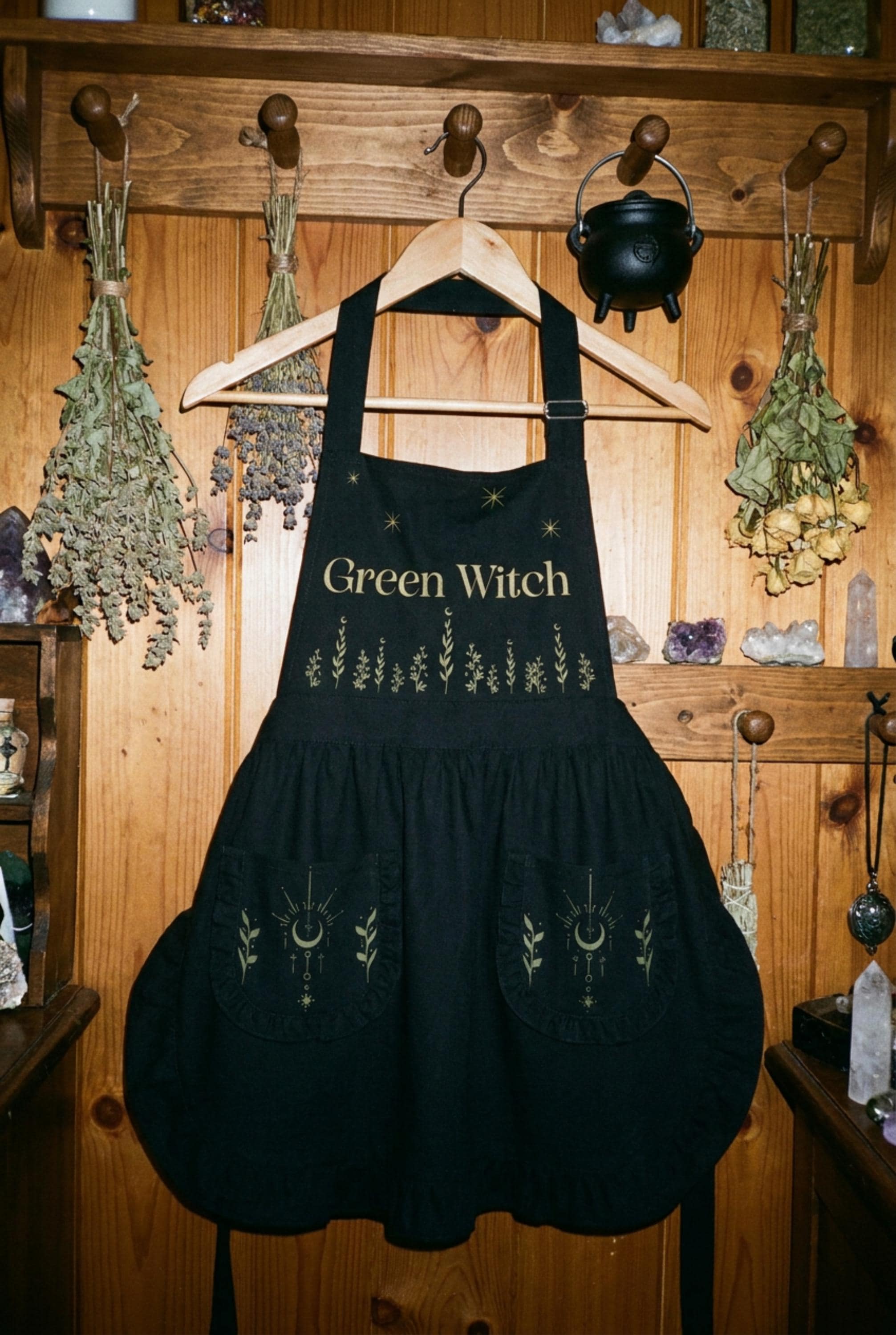 Green Witch Ruffled Apron with Pockets | Kitchen Witch Apothecary Garden Apron | Herbalist Gift for Her |Cottagecore Cooking Pinafore
